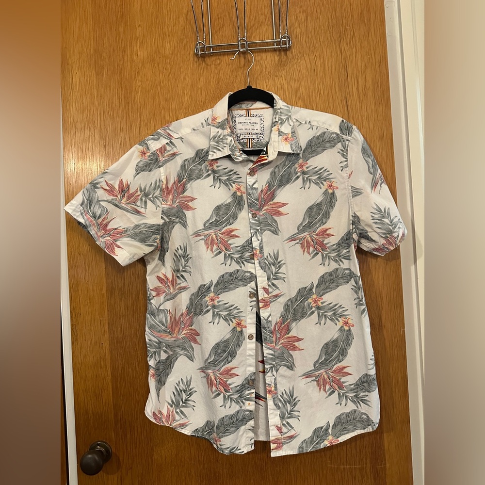 Ricky Singh Button Down Short Sleeve Shirt size L